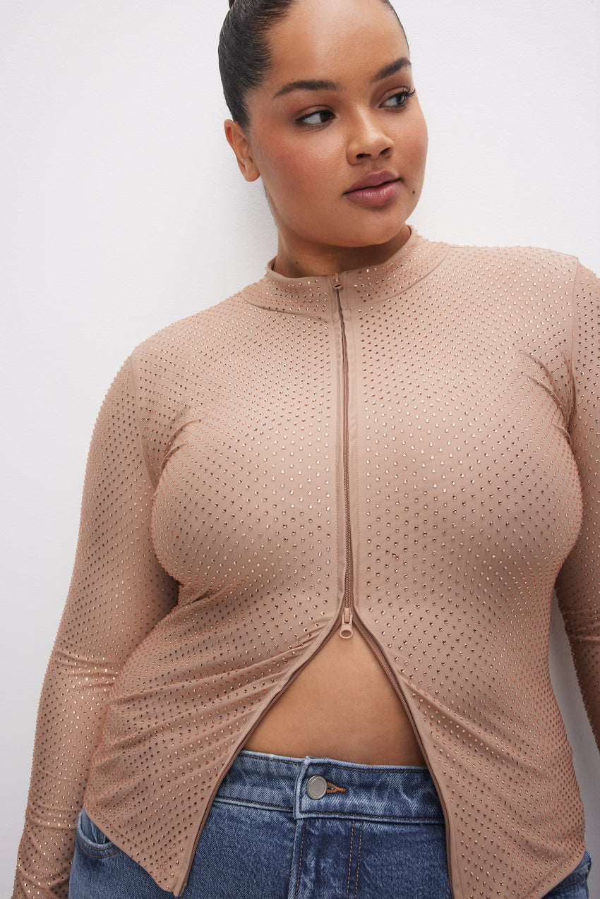 SMOOTH MATTE CRYSTAL ZIP TOP | TAUPE003 View 4 - model: Size 16 |