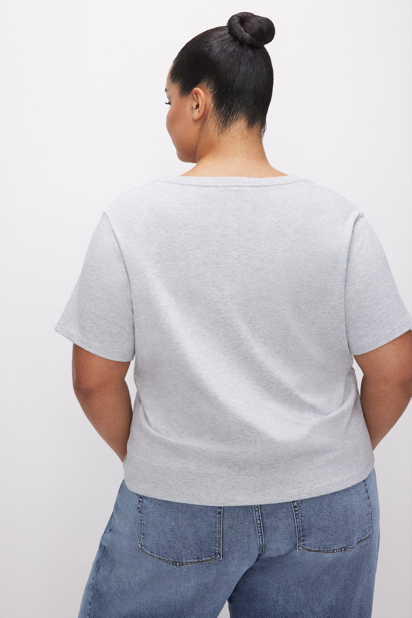 COTTON CLASSIC V-NECK TEE | HEATHER GREY001 View 7 - model: Size 16 |