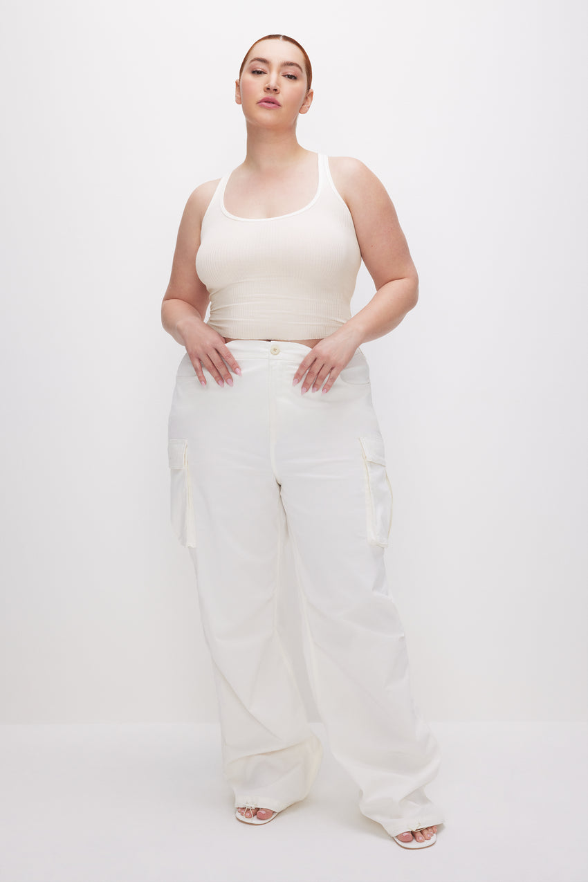 RIBBED FEATHERWEIGHT TANK TOP | CLOUD WHITE View 6 - model: Size 16 |