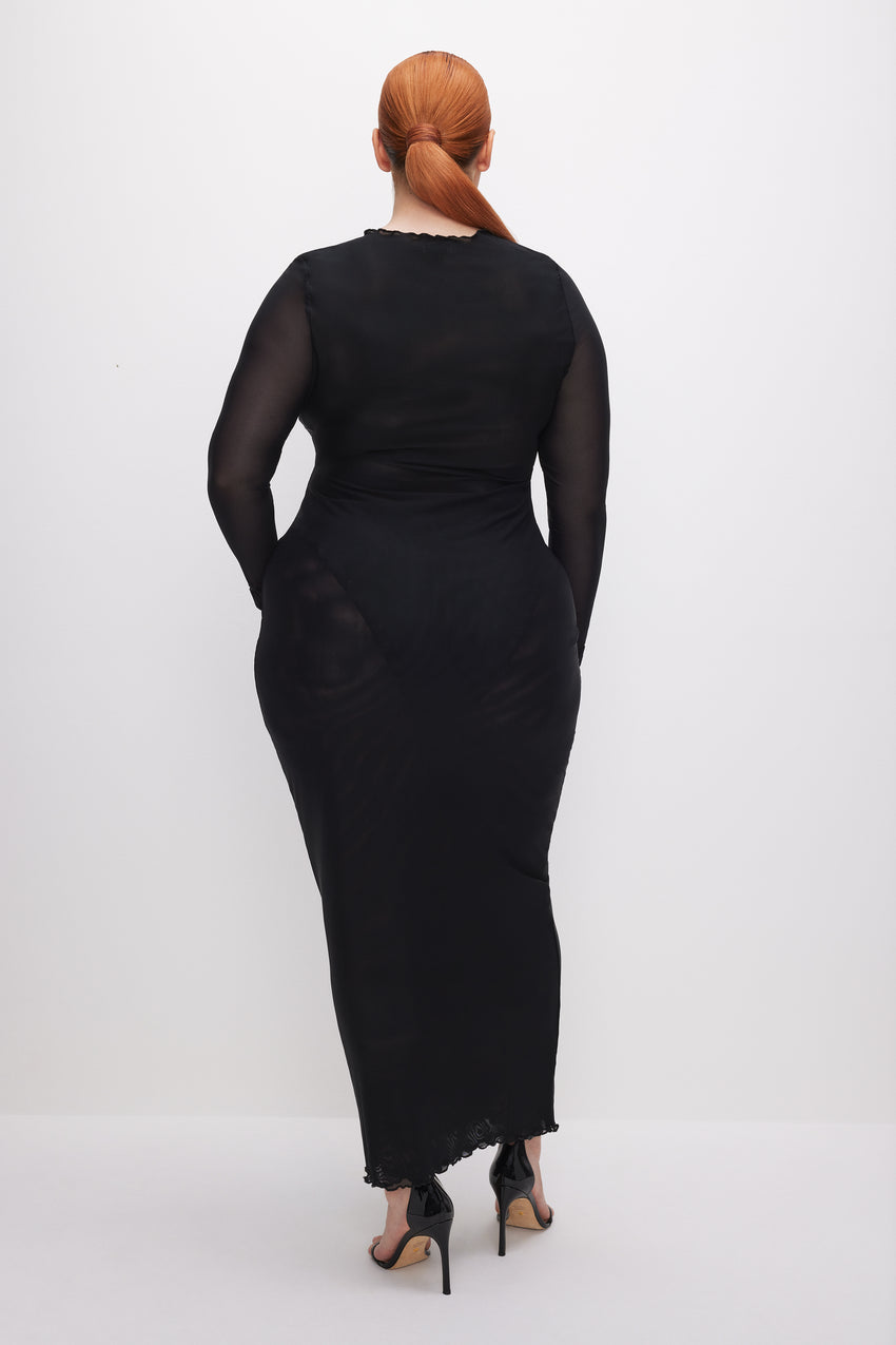 MESH MAXI DRESS | BLACK001 View 6 - model: Size 16 |