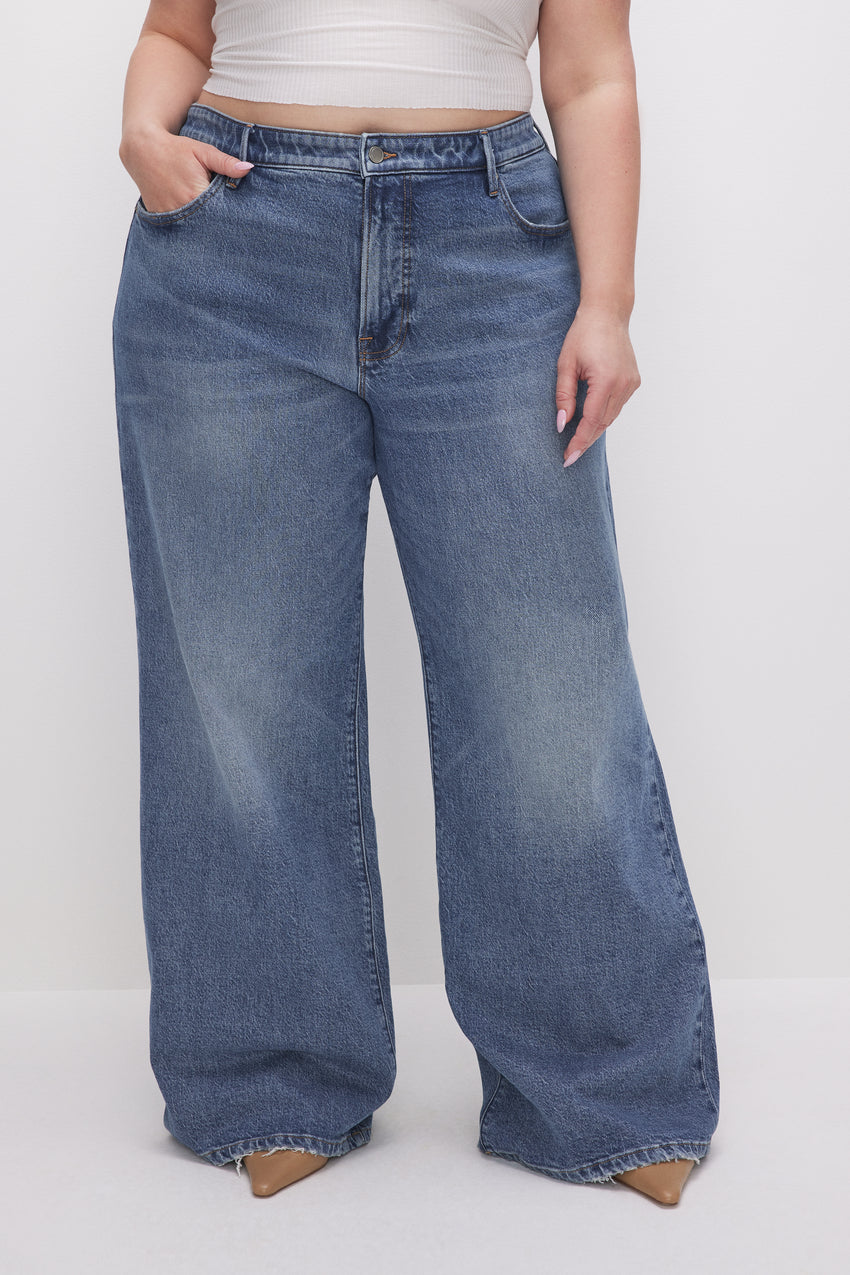 GOOD EASE RELAXED JEANS | INDIGO575 View 7 - model: Size 16 |