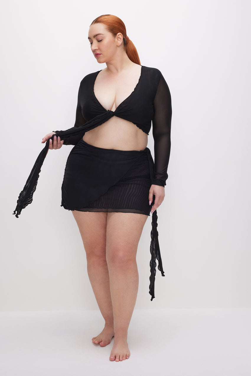 MESH TIE UP TOP | BLACK001 View 5 - model: Size 16 |