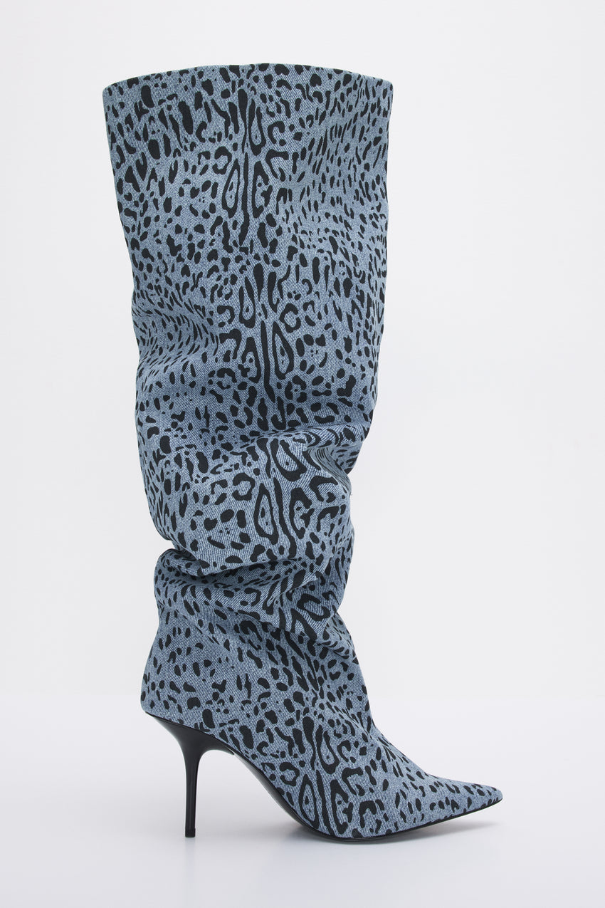 SLOUCHY BOOT | DENIM LEOPARD002 View 0 - model: Size 0 |