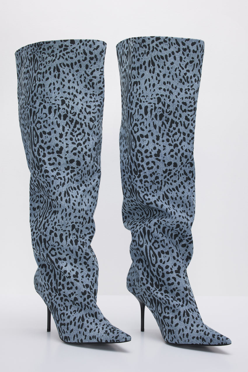 SLOUCHY BOOT | DENIM LEOPARD002 View 4 - model: Size 0 |