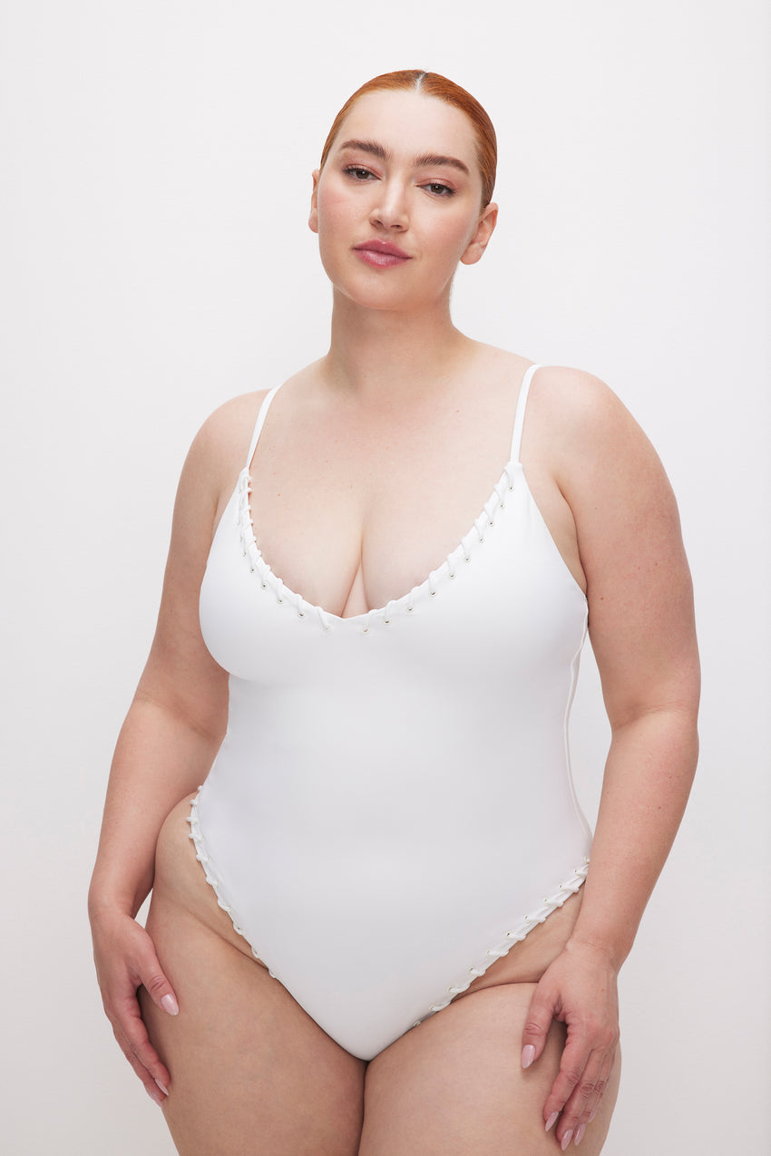 WHIP STITCH COMPRESSION SWIMSUIT | WHITE001 View 5 - model: Size 16 |