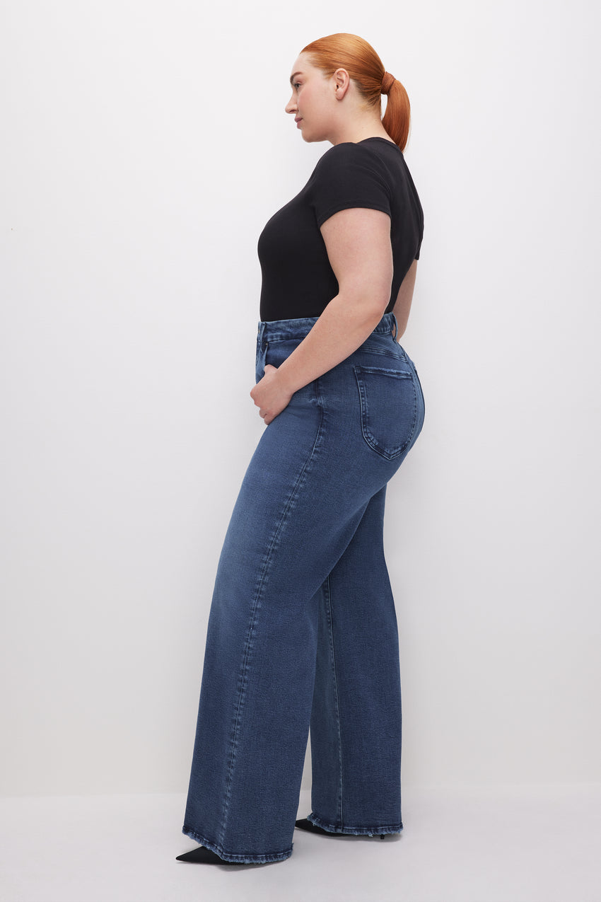 GOOD WAIST PALAZZO JEANS | INDIGO625 View 3 - model: Size 16 |