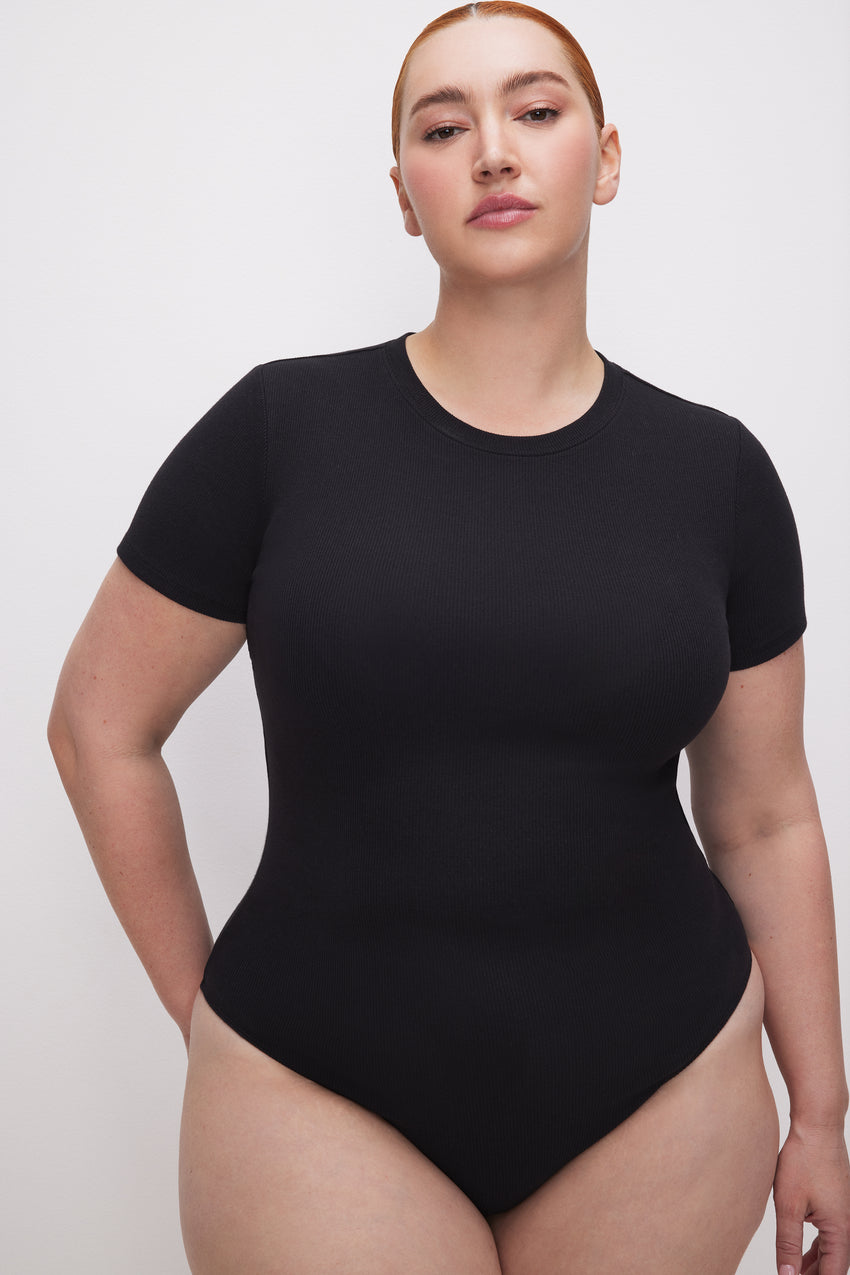 MICRO RIB COTTON TEE BODYSUIT | BLACK001 View 5 - model: Size 16 |