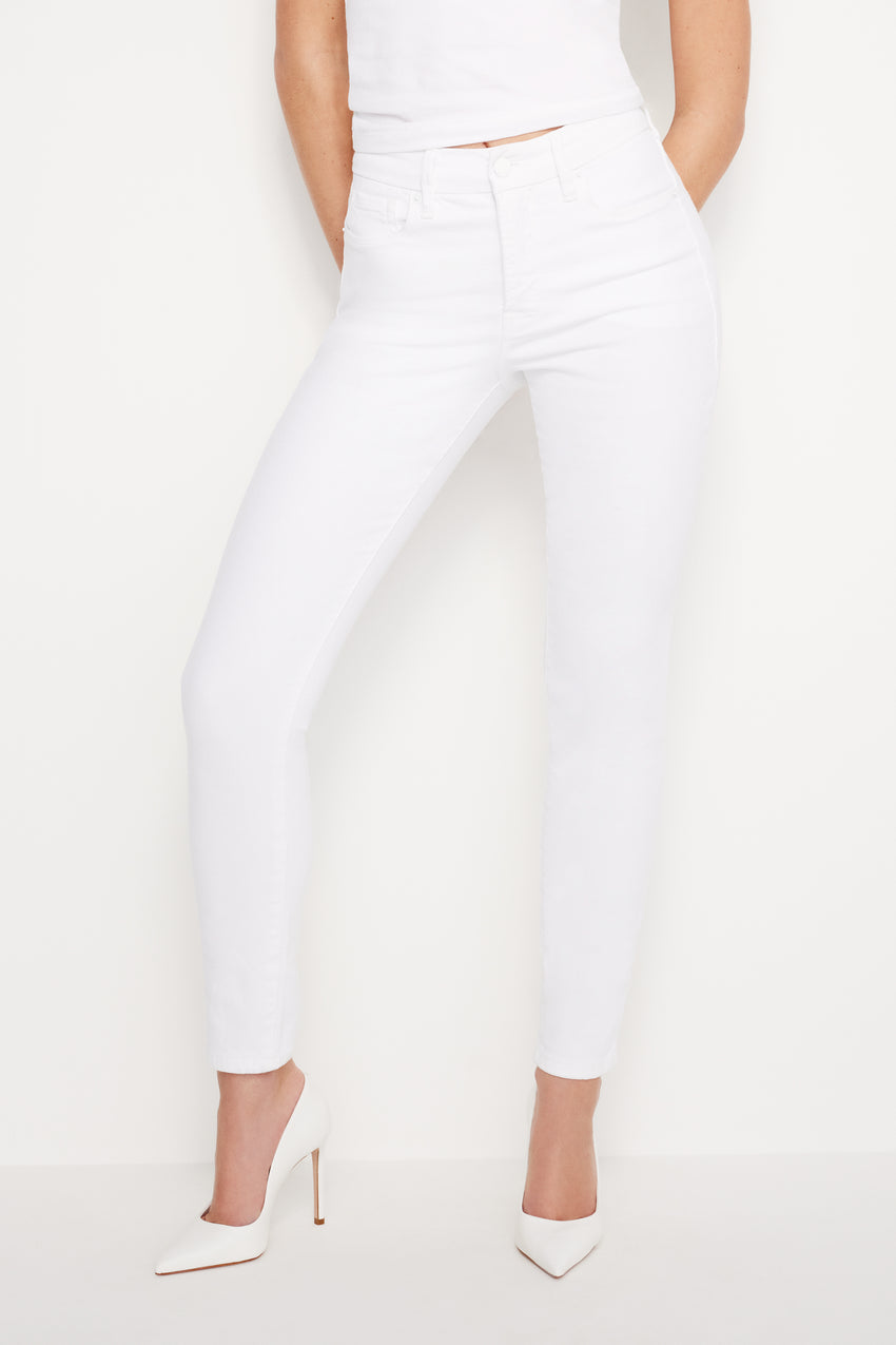 GOOD LEGS SKINNY JEANS | WHITE001 View 1 - model: Size 0 |