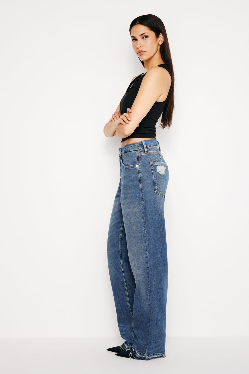 GOOD '90s RELAXED JEANS | INDIGO605 View 2 - model: Size 0 |