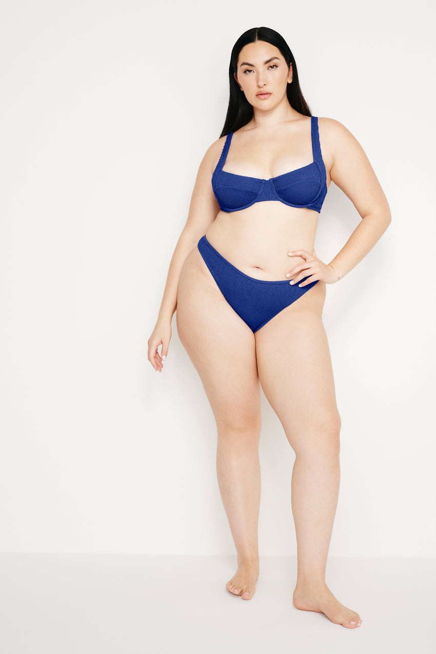 ALWAYS FITS DEMI BIKINI TOP | CAPRI BLUE004 View 7 - model: Size 16 |