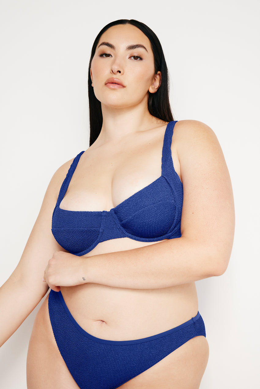 ALWAYS FITS DEMI BIKINI TOP | CAPRI BLUE004 View 4 - model: Size 16 |