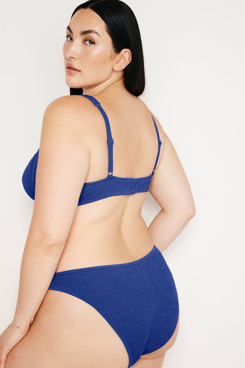 ALWAYS FITS DEMI BIKINI TOP | CAPRI BLUE004 View 5 - model: Size 16 |