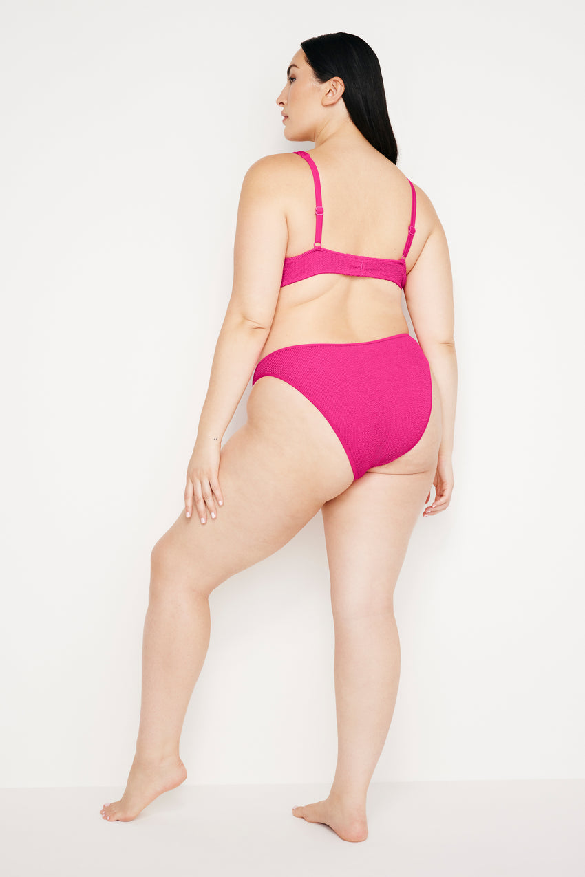 ALWAYS FITS CLASSIC BIKINI BOTTOM | PINK GLOW002 View 4 - model: Size 16 |