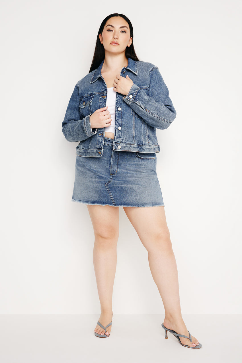 CLASSIC DENIM JACKET | INDIGO734 View 0 - model: Size 16 |