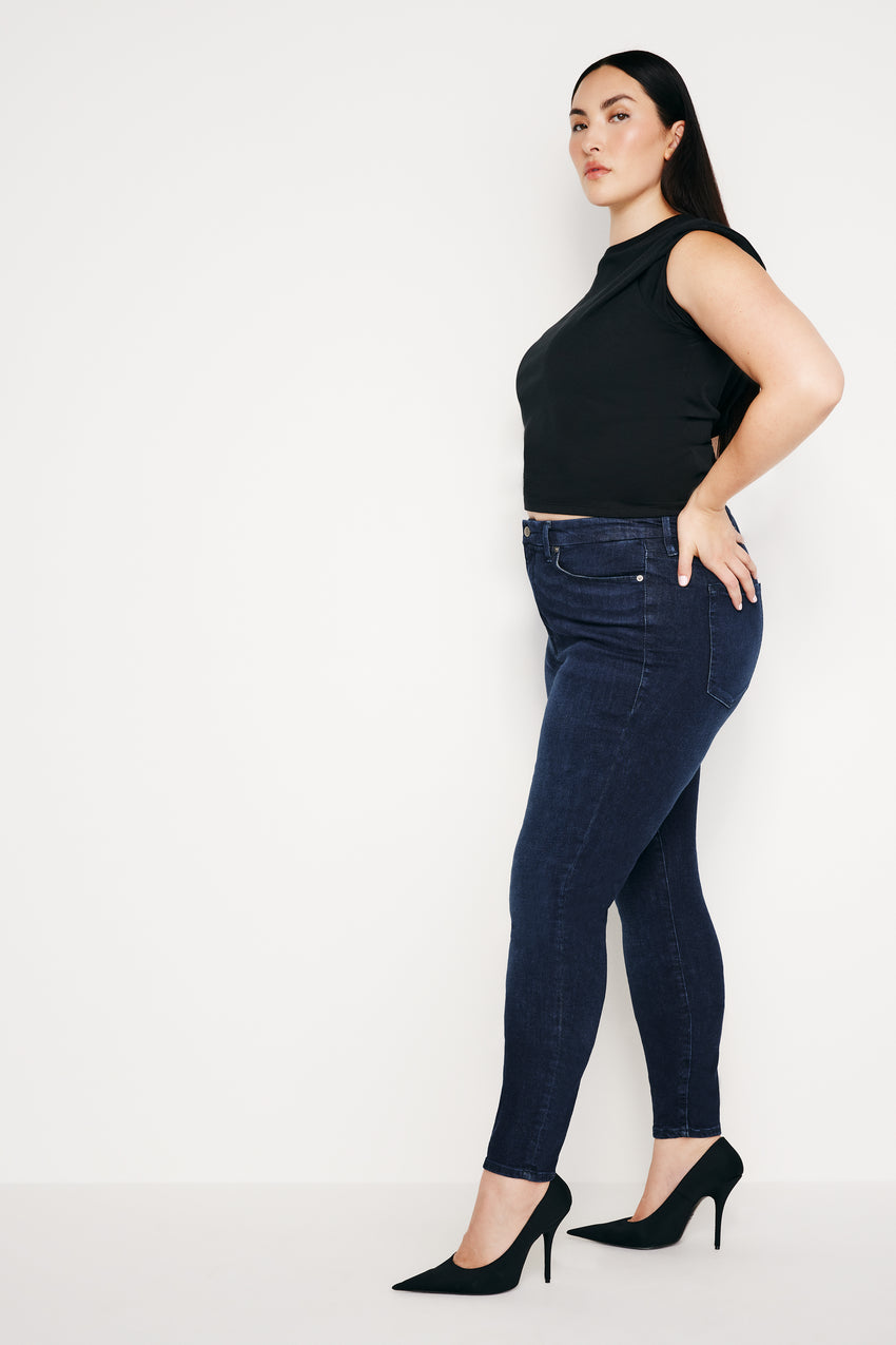 GOOD LEGS SKINNY JEANS | BLUE224 View 4 - model: Size 16 |