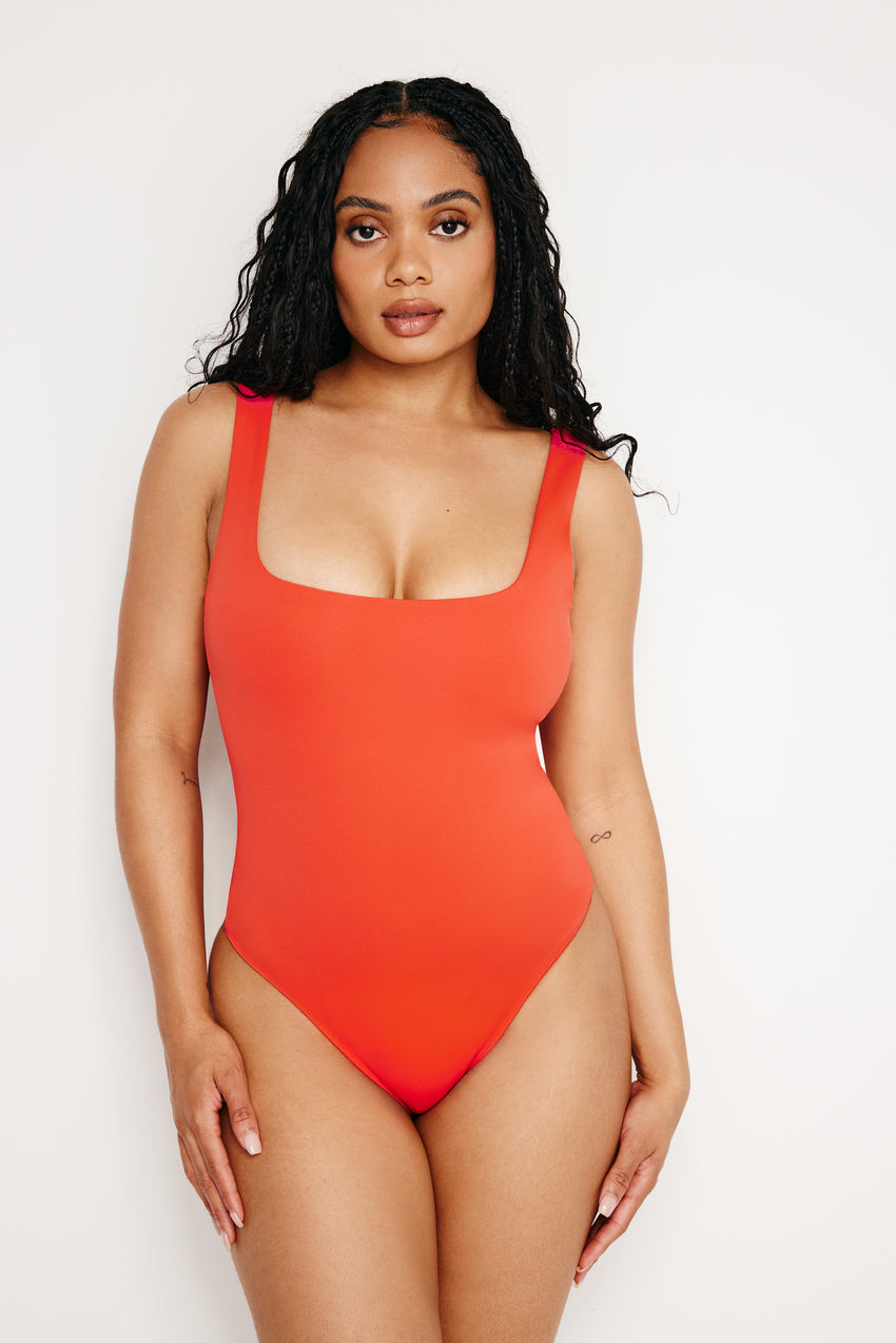 SCUBA MODERN TANK BODYSUIT | ROMA002 View 3 - model: Size 8 |