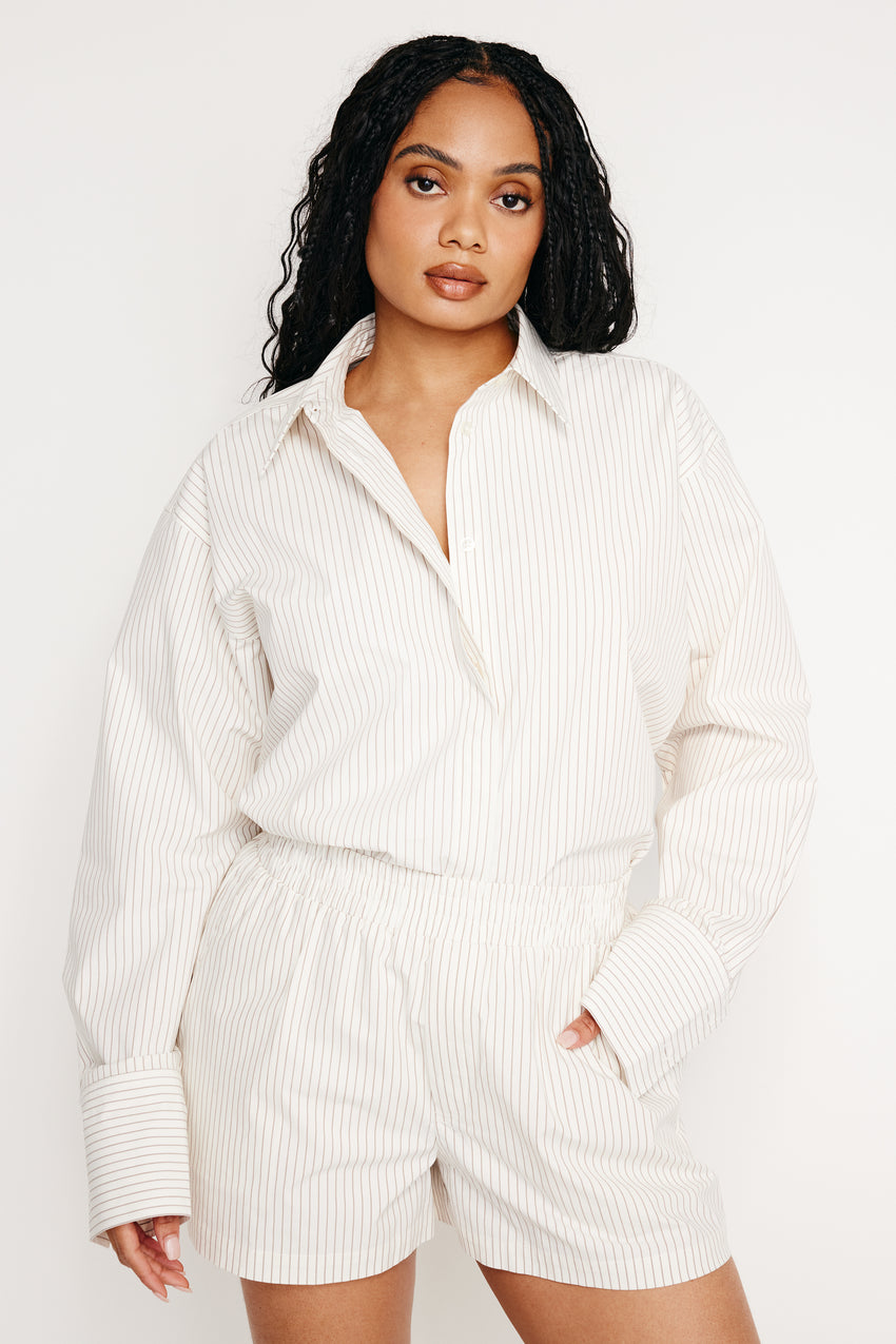 OVERSIZED POPLIN SHIRT | PUTTY PENCIL STRIPE003 View 4 - model: Size 8 |