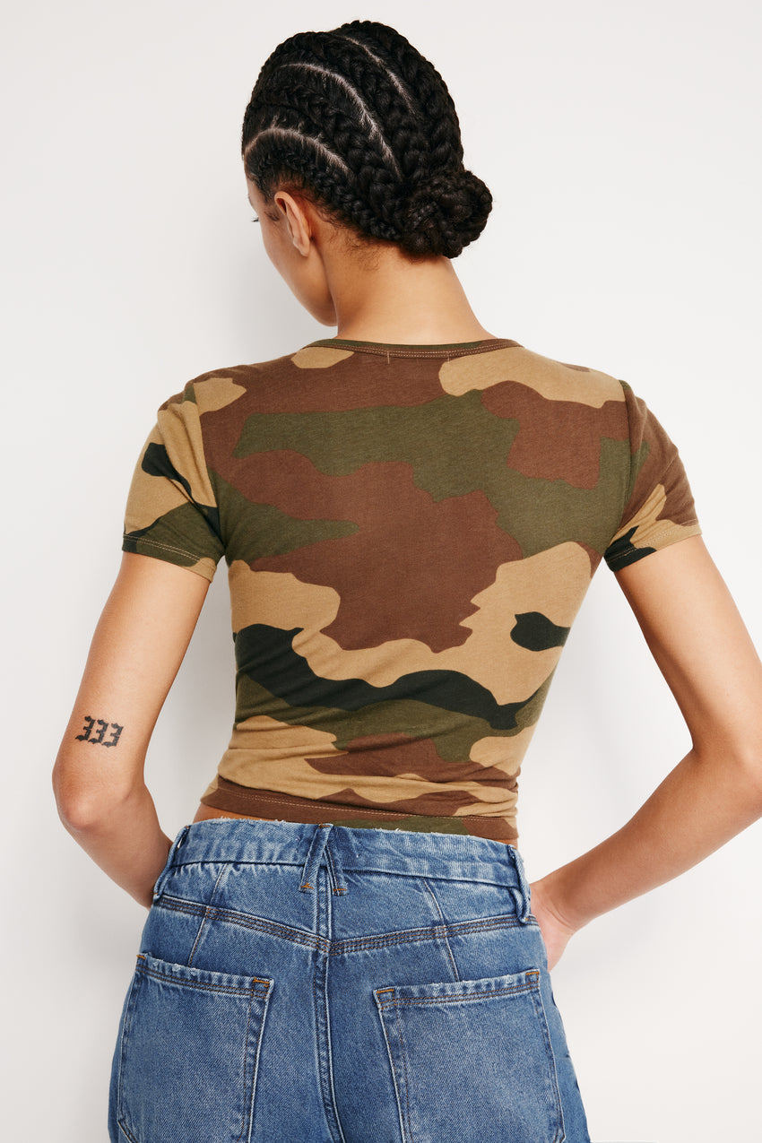 FEATHERWEIGHT COTTON SLIM TEE | FATIGUE GREEN CAMO001 View 4 - model: Size 0 |