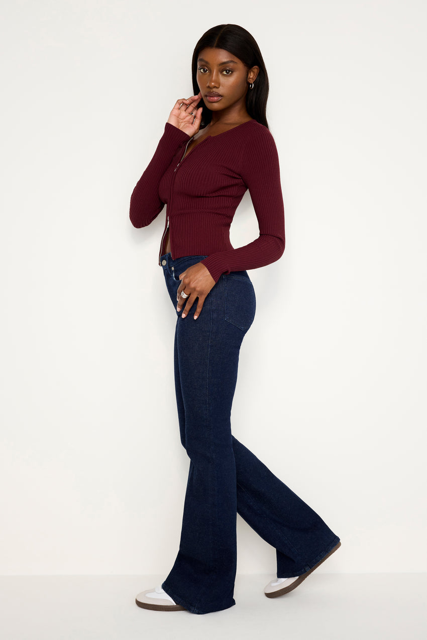 ALWAYS FITS GOOD LEGS FLARE JEANS | INDIGO690 View 4 - model: Size 0 |