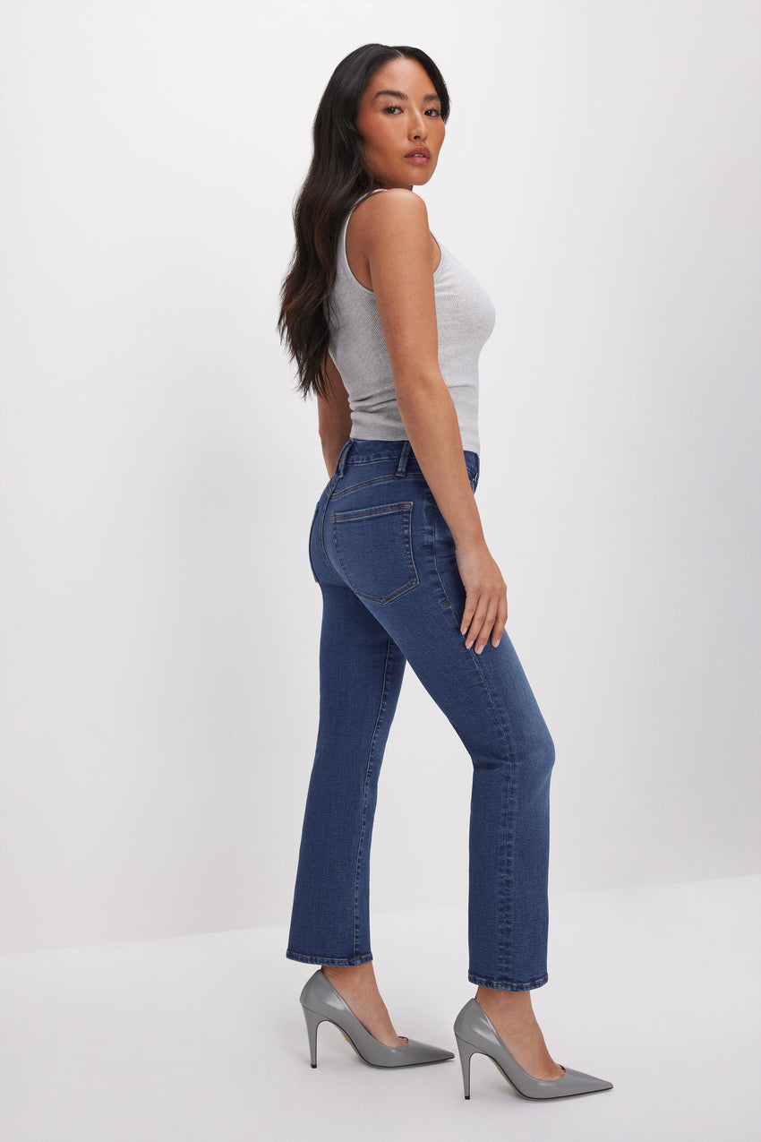 GOOD PETITE STRAIGHT JEANS | BLUE007 View 1 - model: Size 0 |