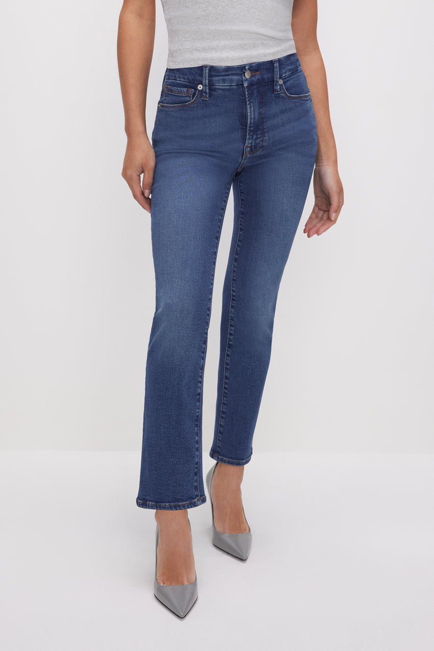 GOOD PETITE STRAIGHT JEANS | BLUE007 View 2 - model: Size 0 |