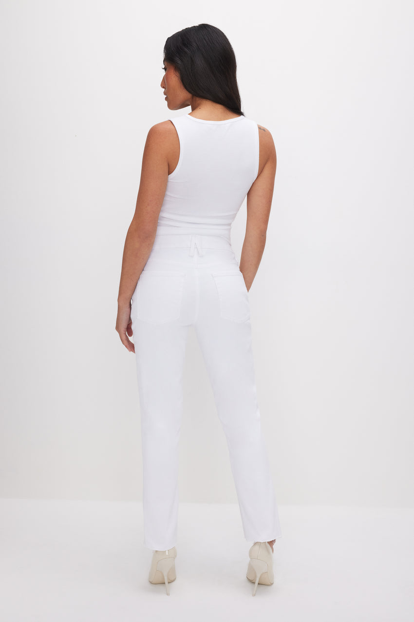 GOOD PETITE STRAIGHT JEANS | WHITE037 View 3 - model: Size 0 |