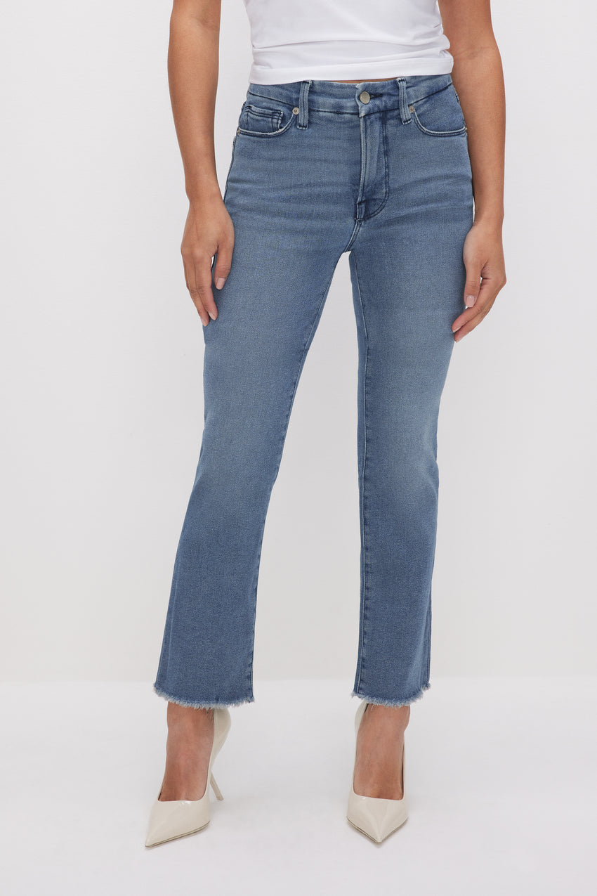 GOOD PETITE STRAIGHT JEANS | BLUE449 View 2 - model: Size 0 |