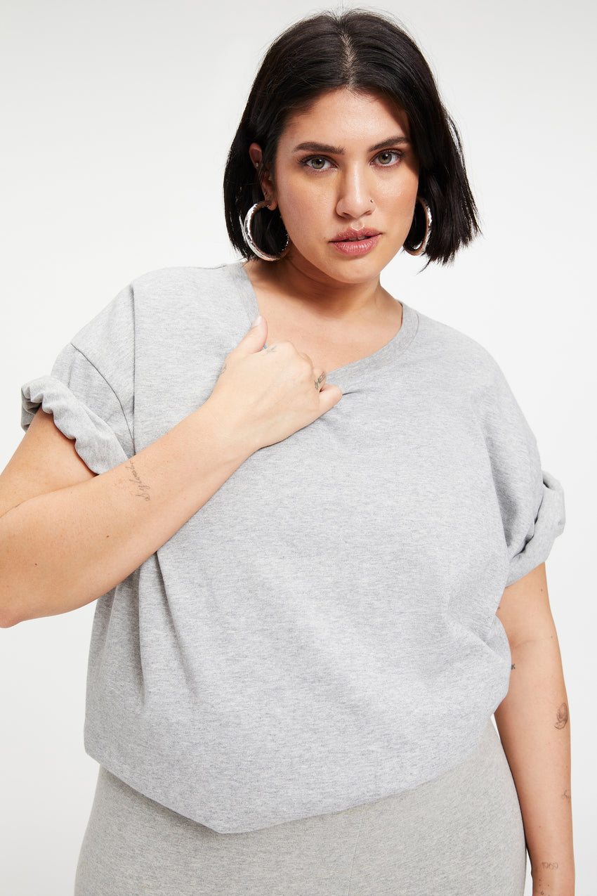 ESSENTIAL BOYFRIEND CREW TEE | HEATHER GREY001 View 9 - model: Size 16 |