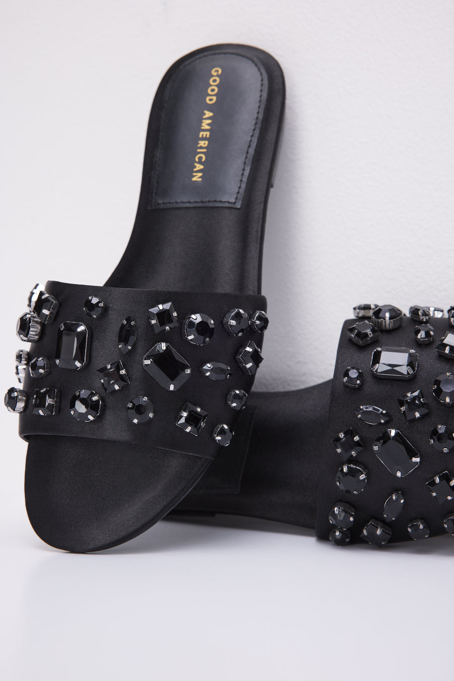 JEWELED FLAT | BLACK001 - GOOD AMERICAN