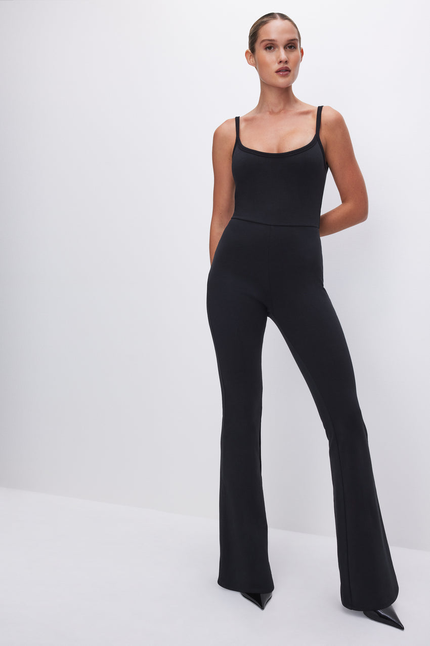 COMPRESSION TERRY SCOOP JUMPSUIT | BLACK001 View 1 - model: Size 0 |