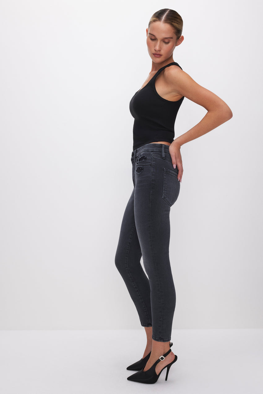 ALWAYS FITS GOOD LEGS SKINNY CROPPED JEANS | BLACK325 View 1 - model: Size 0 |