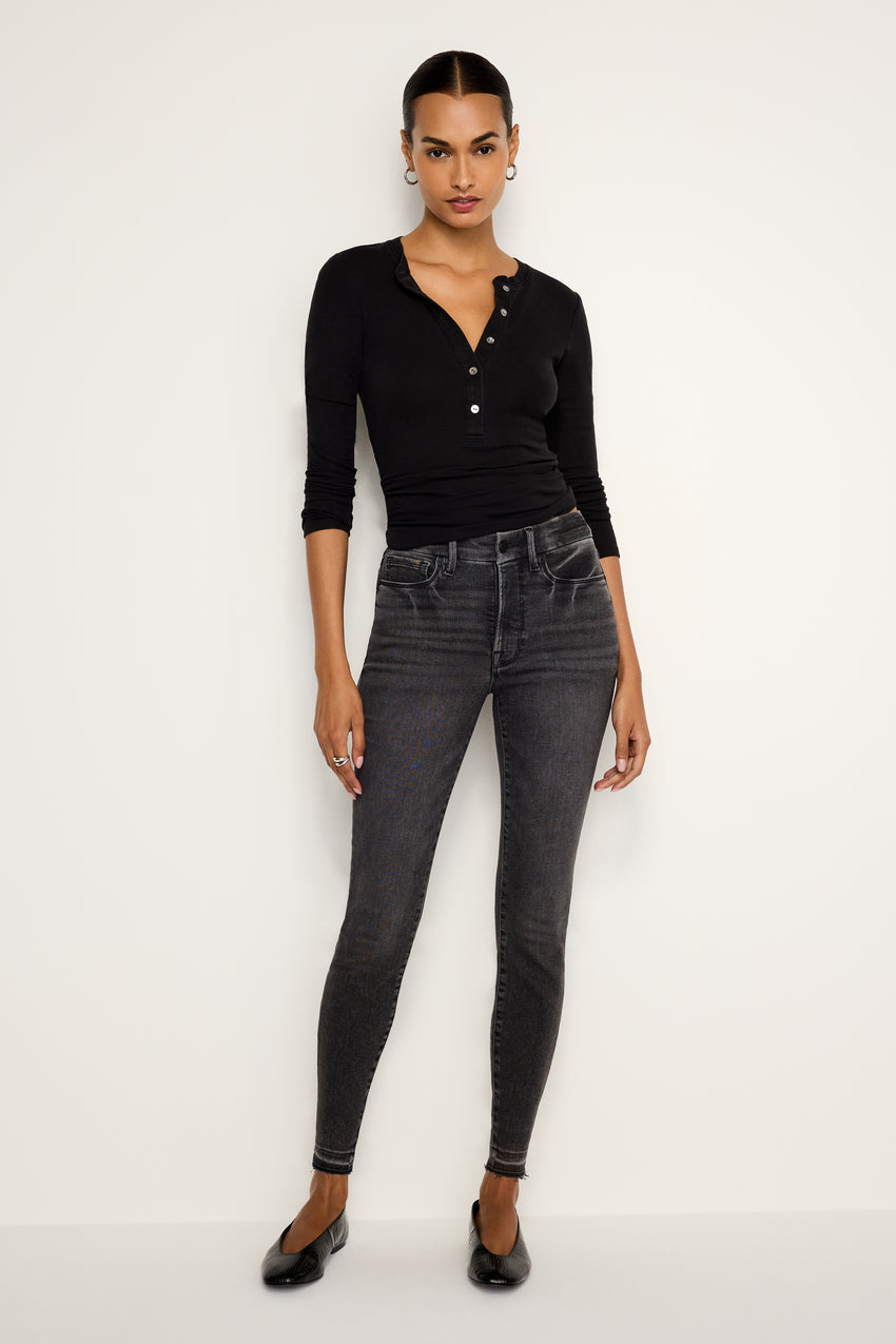 GOOD WAIST SKINNY JEANS | BLACK338 View 1 - model: Size 0 |