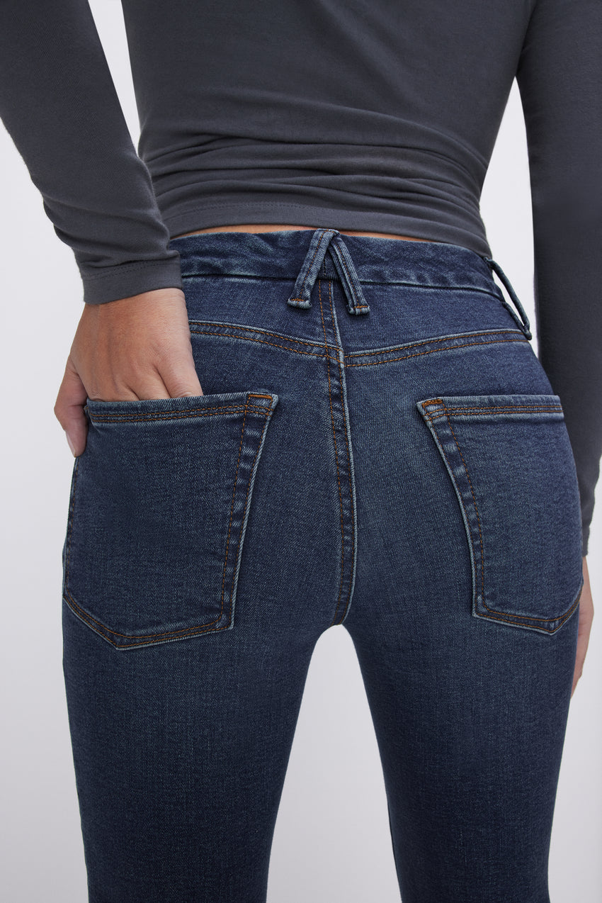 GOOD PETITE STRAIGHT JEANS | BLUE004 View 1 - model: Size 0 |