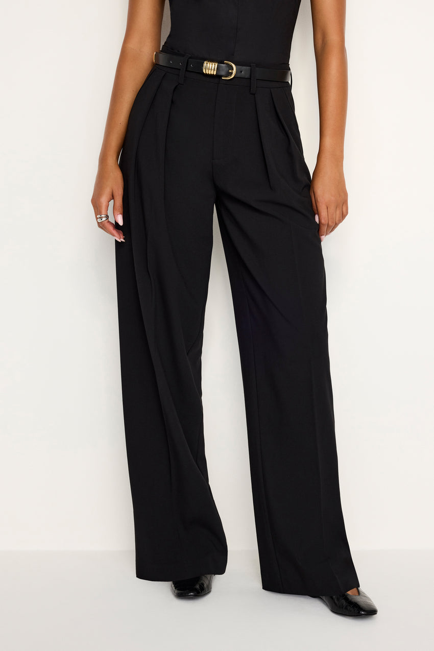 ESSENTIAL SUITING PLEATED TROUSERS | BLACK001 View 4 - model: Size 0 |