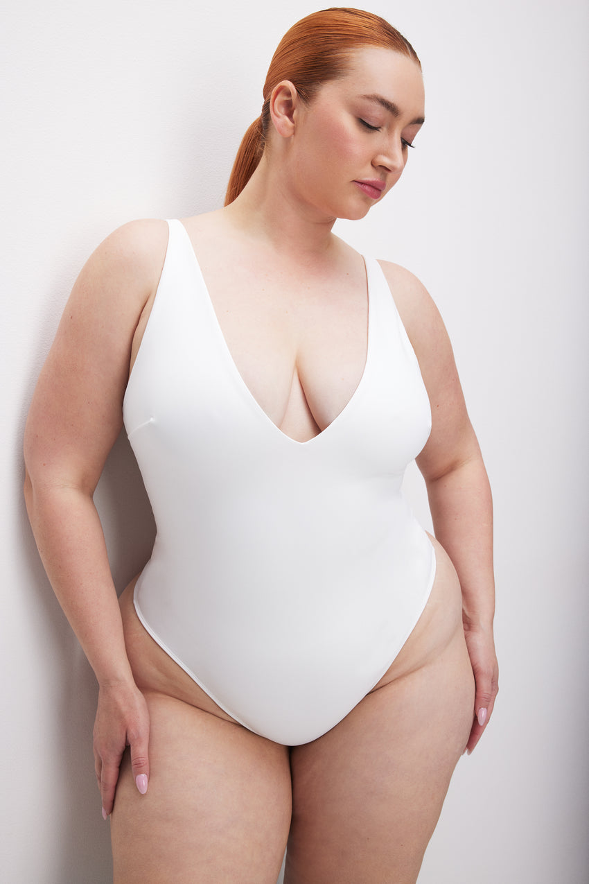Good American Women's Scuba V Tank Thong Bodysuit, White001, 2X at   Women's Clothing store