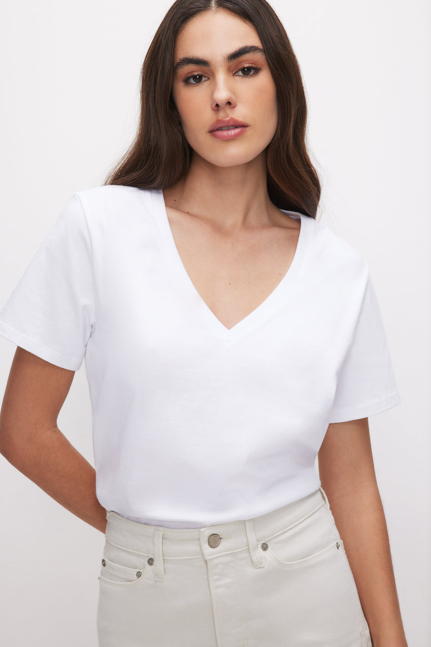 COTTON CLASSIC V-NECK TEE | WHITE001 View 1 - model: Size 0 |