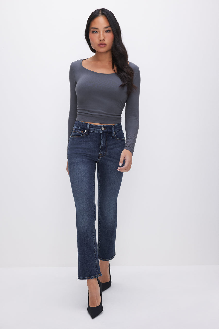 GOOD PETITE STRAIGHT JEANS | BLUE004 View 2 - model: Size 0 |