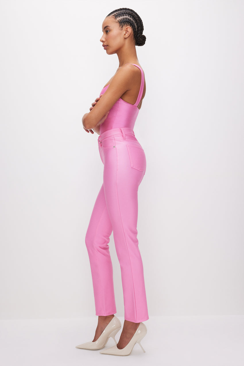 COMPRESSION SHINE STRAIGHT PANTS | SORORITY PINK003 View 5 - model: Size 0 |
