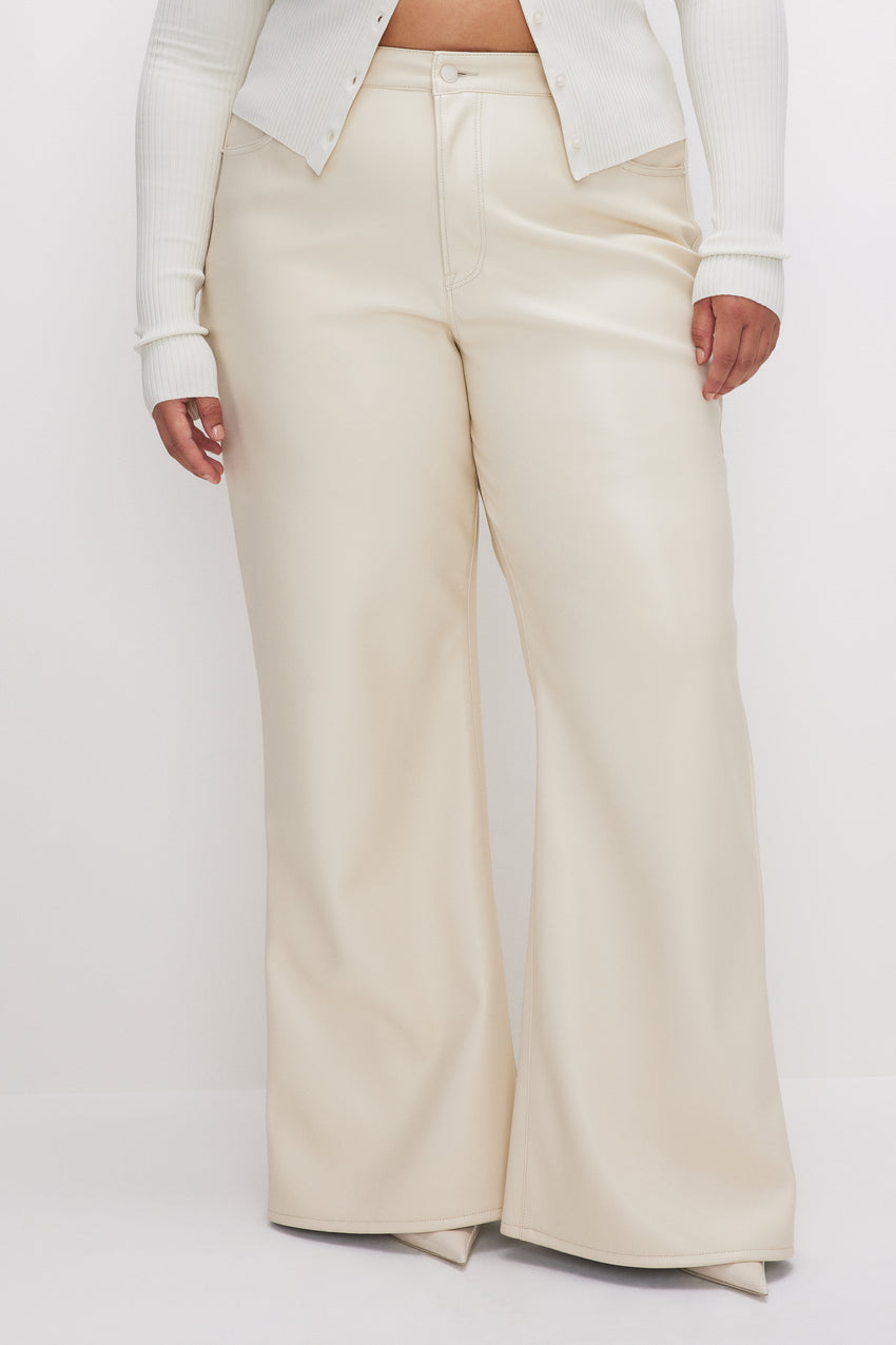 GOOD EASE FAUX LEATHER PANTS | BONE001 View 5 - model: Size 16 |