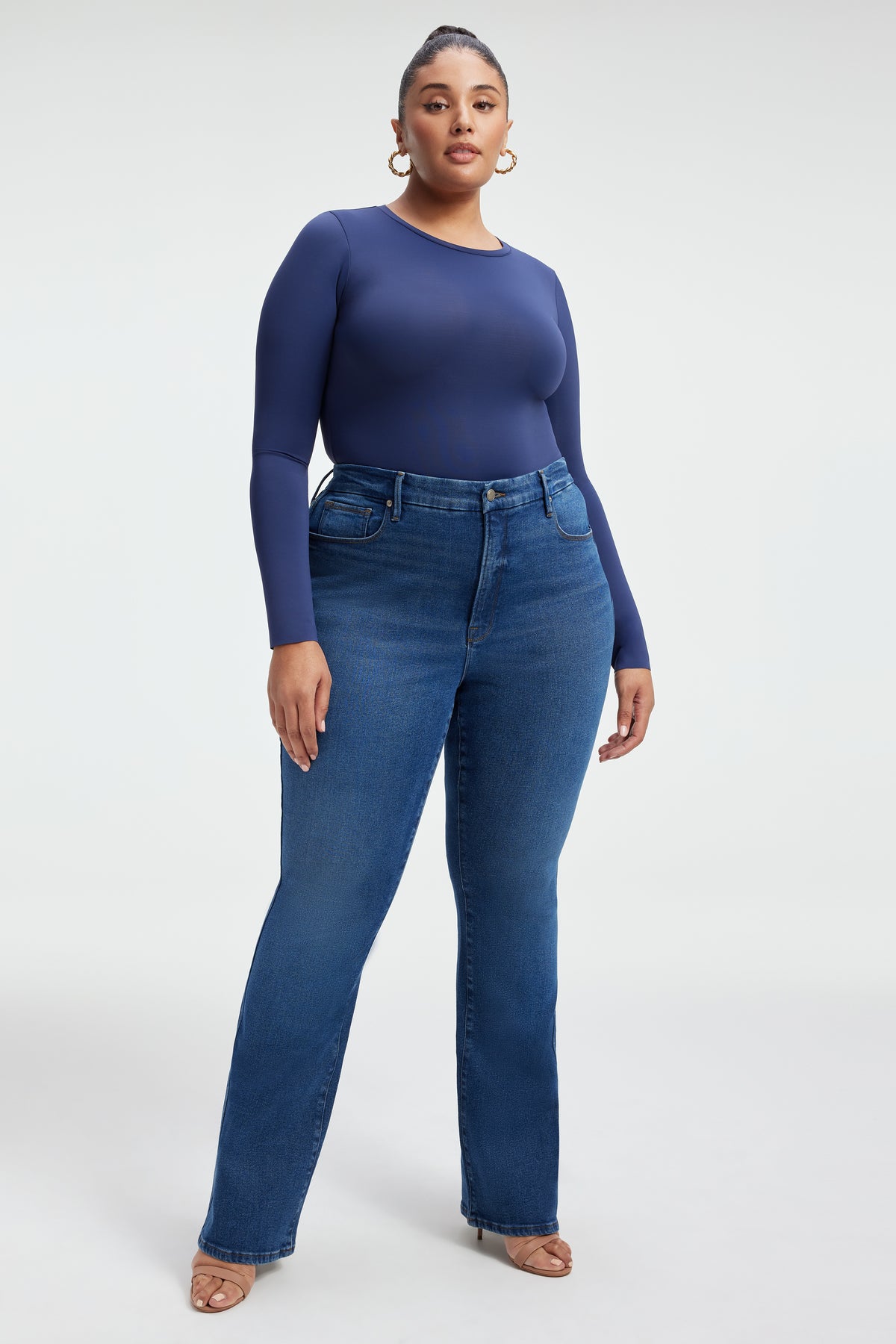 High waist jeans that will sculpt your curves beautifully