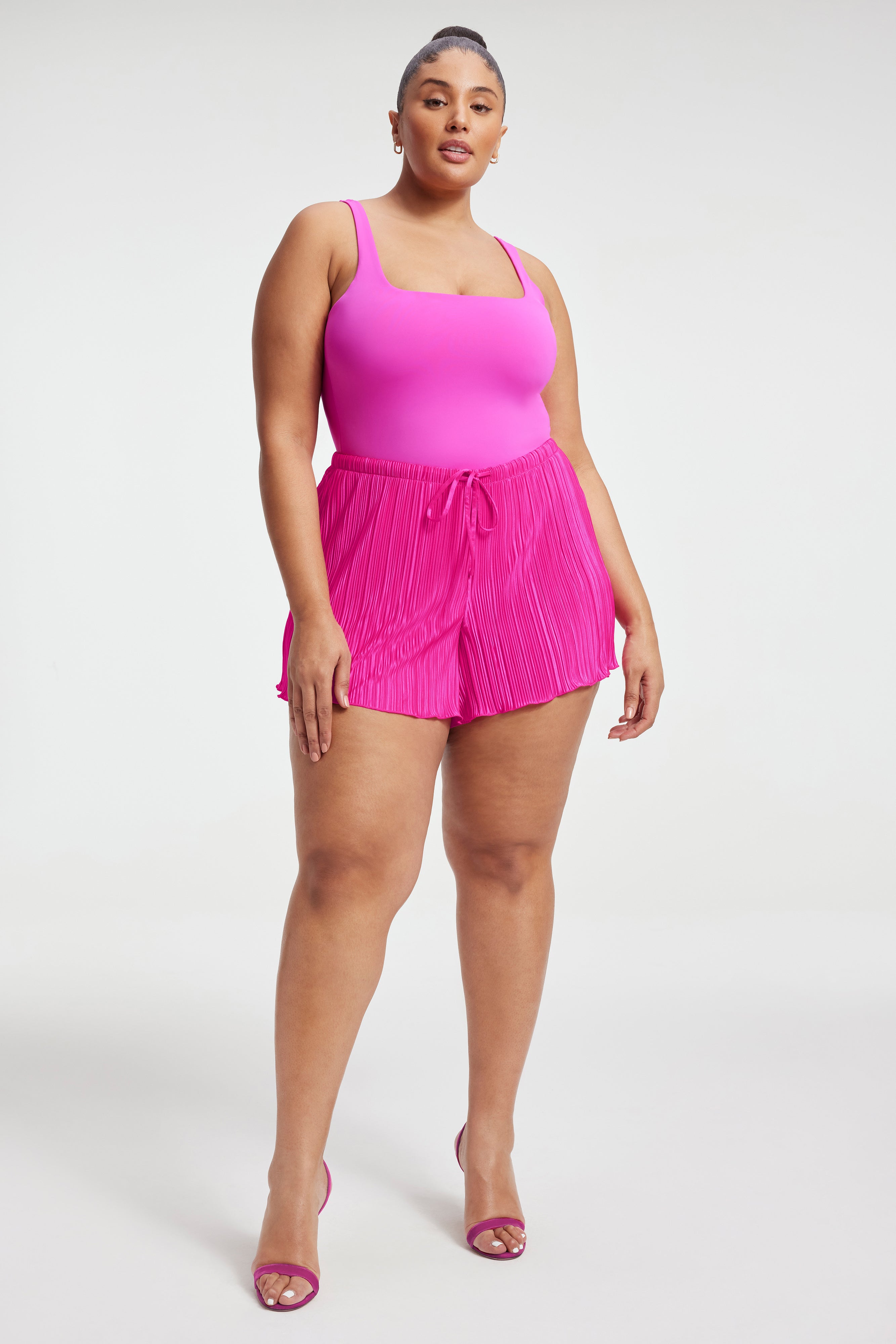 ALWAYS FITS PLISSÉ SHORTS | FUCHSIA PINK001 - GOOD AMERICAN