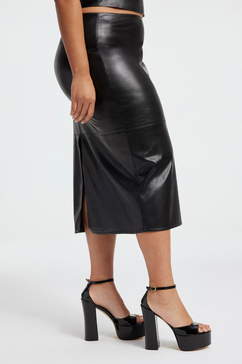 FAUX LEATHER MIDI SKIRT | BLACK001 View 7 - model: Size 16 |