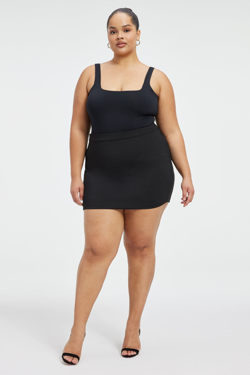 SCUBA MINI SKIRT | BLACK001 View 6 - model: Size 16 |