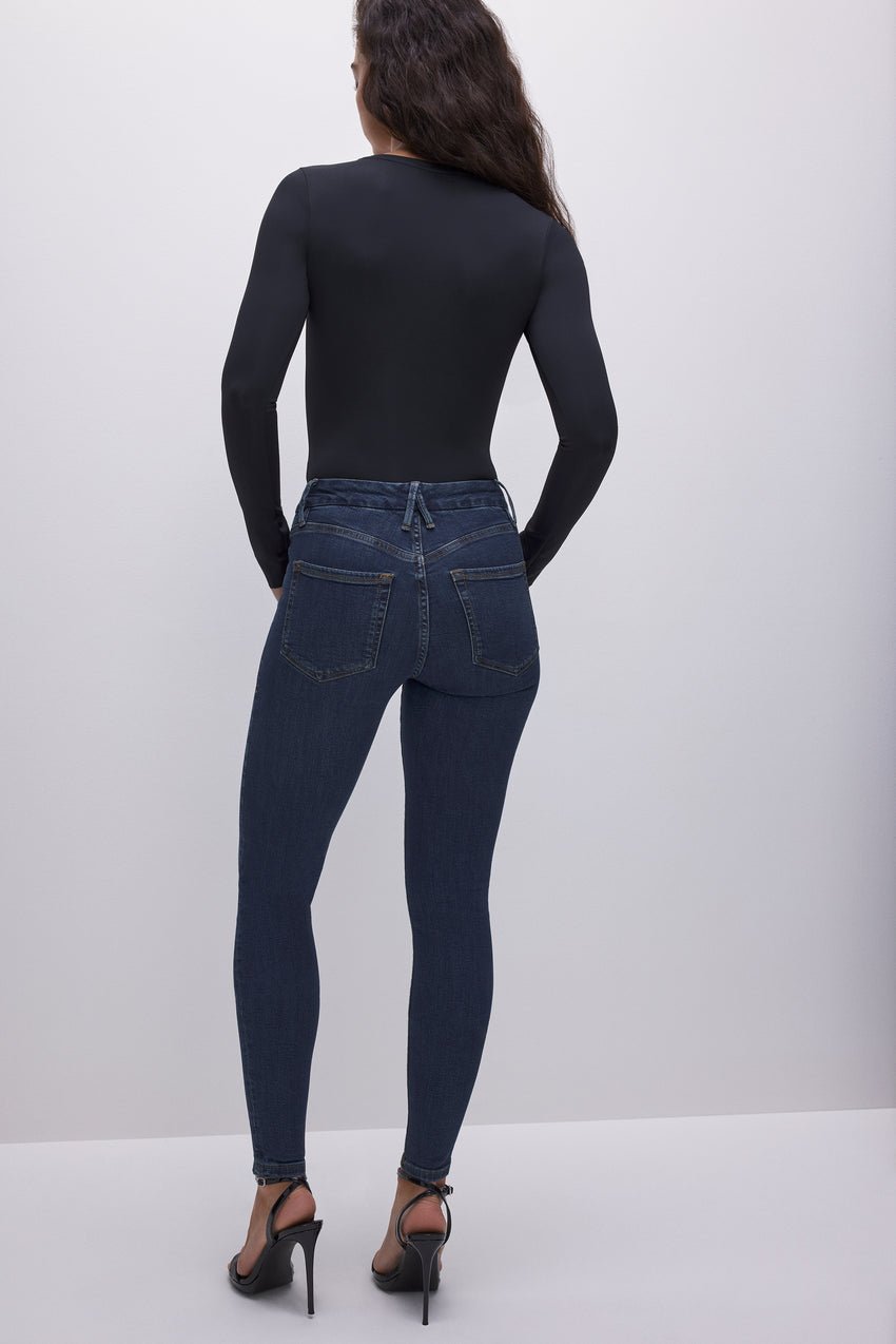 GOOD LEGS SKINNY JEANS | BLUE609 View 4 - model: Size 0 |