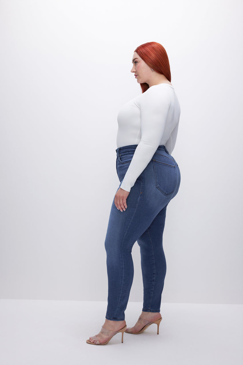 GOOD WAIST SKINNY JEANS | BLUE796 View 7 - model: Size 16 |