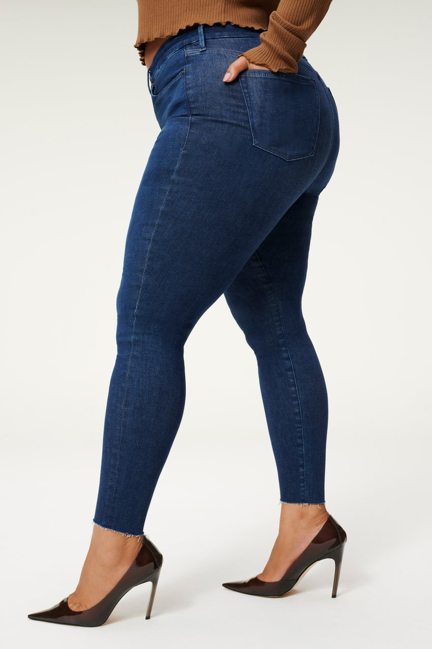 ALWAYS FITS GOOD LEGS SKINNY JEANS | BLUE838 View 13 - model: Size 16 |