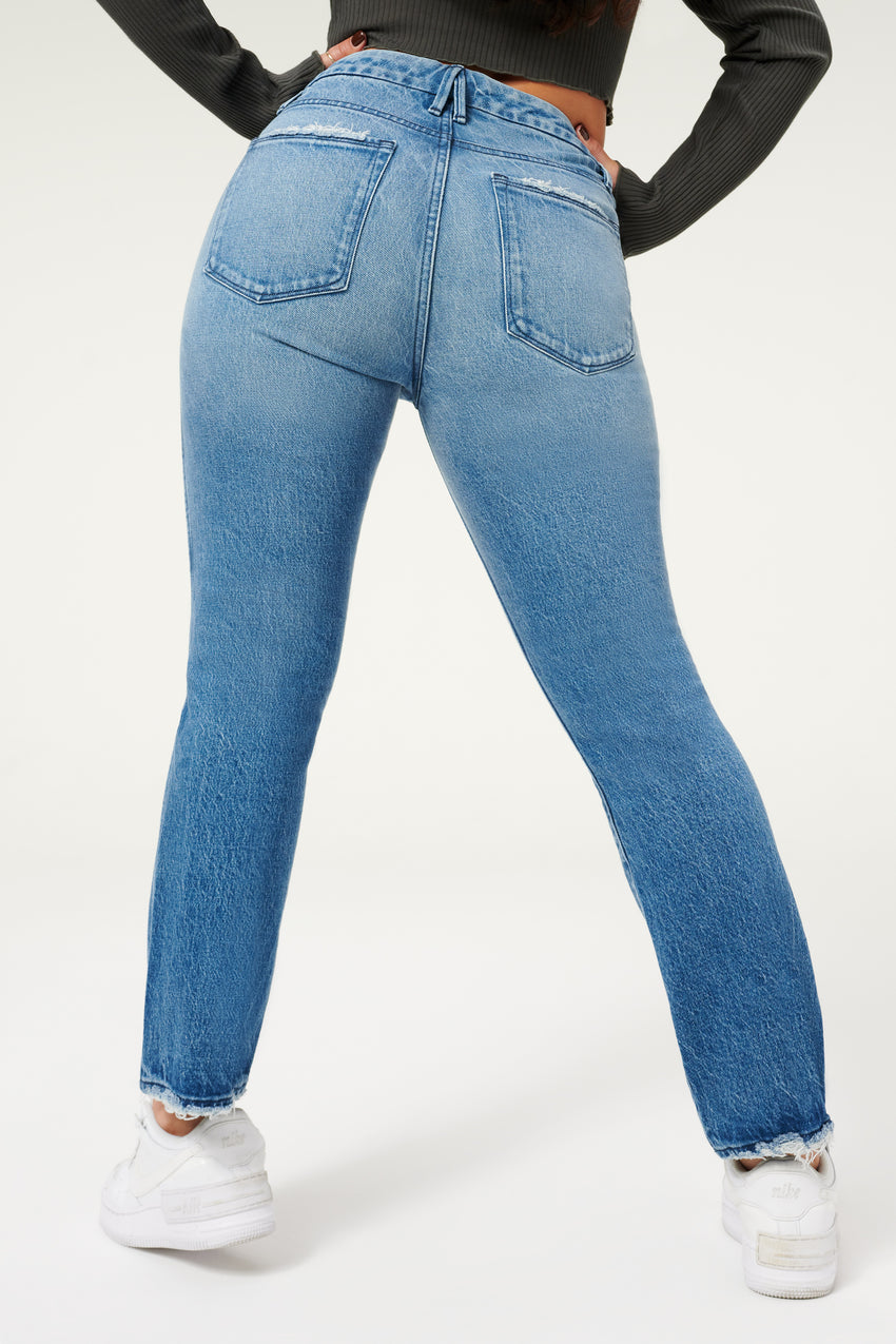 GOOD CURVE STRAIGHT JEANS | BLUE858 View 10 - model: Size 8 |