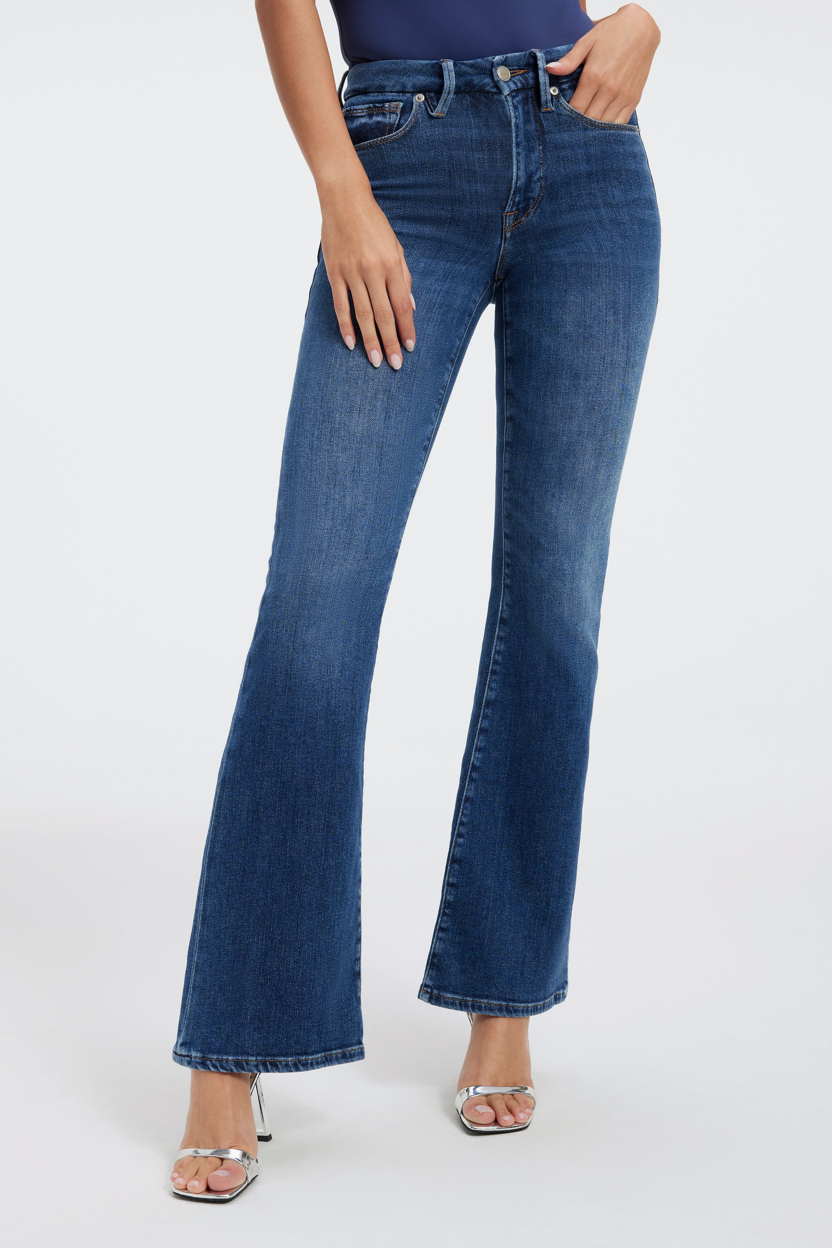 GOOD LEGS FLARE CASHMERE JEANS | INDIGO329 - GOOD AMERICAN