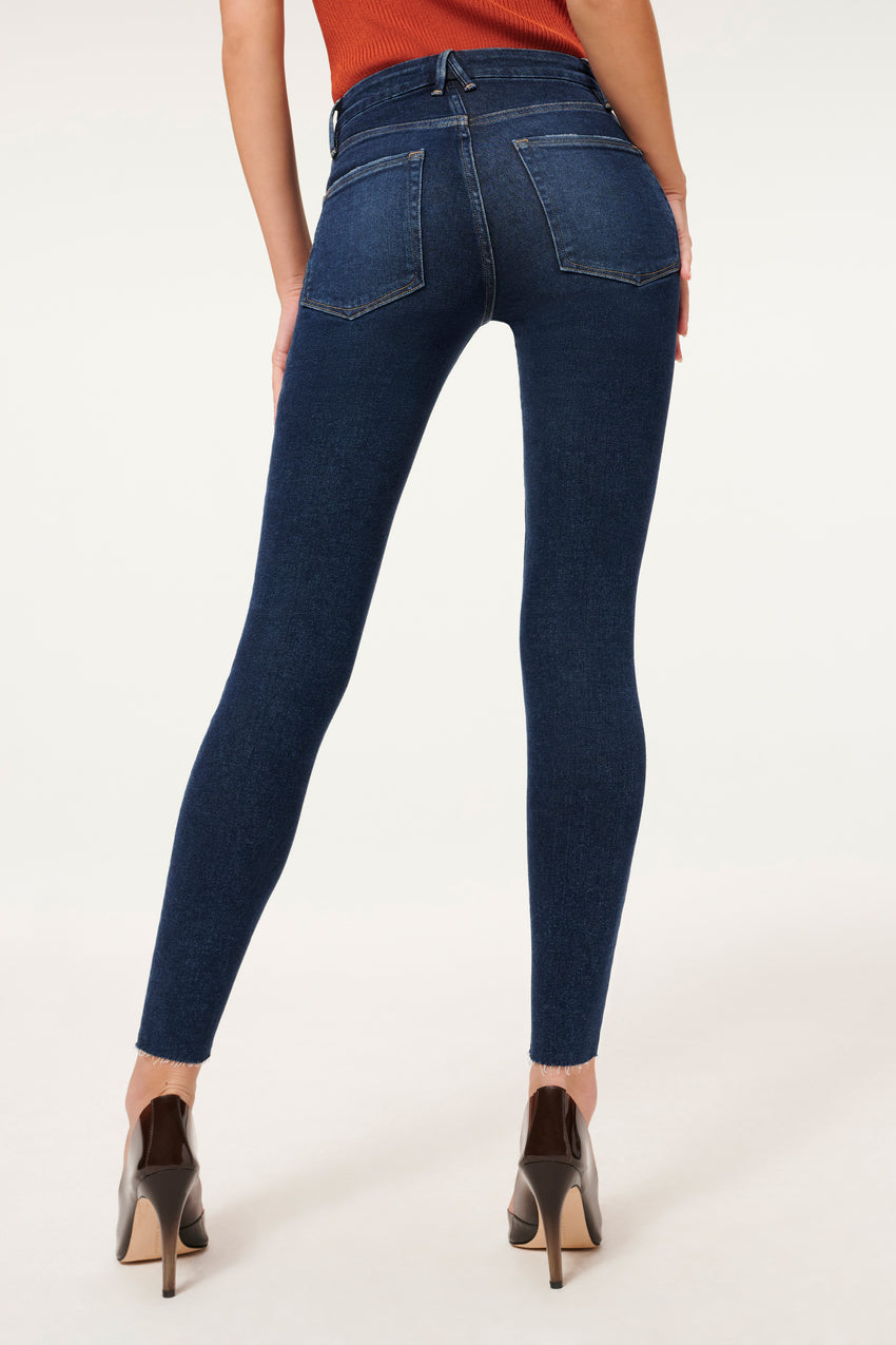 GOOD LEGS SKINNY JEANS | BLUE866 View 9 - model: Size 0 |