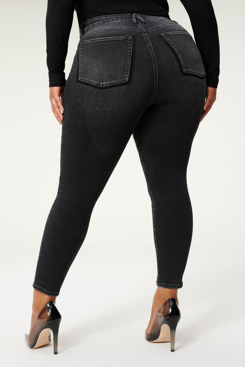 GOOD LEGS SKINNY JEANS | BLACK160 View 6 - model: Size 16 |